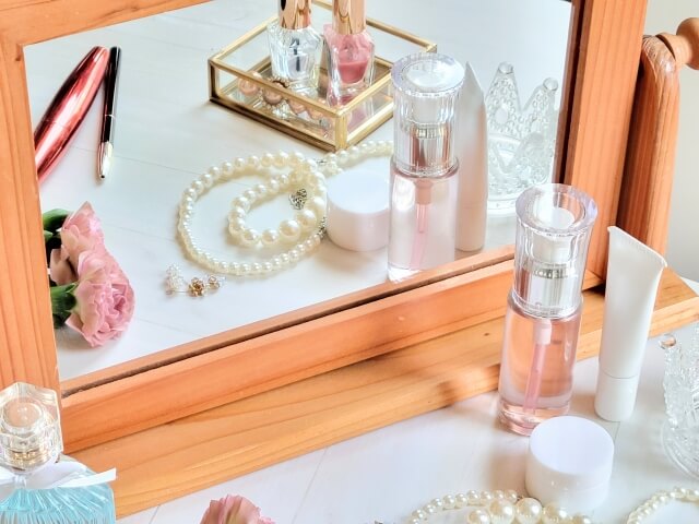 職業コスプレ｜華やかなアイドルスタイルを完成させるヘアメイクの工夫